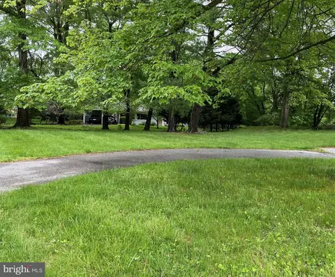 3412 Fielding Rd, Pikesville, MD 21208