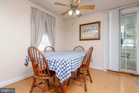 Dining - 9614 Mason, Parkville, MD 21234 photo 3 of 3