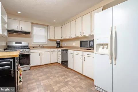 Kitchen - 9614 Mason, Parkville, MD 21234 photo 1 of 2