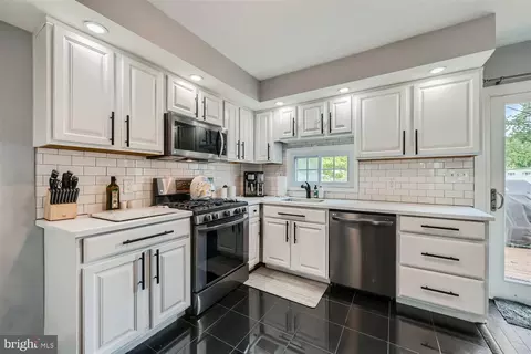 1675 Poles Rd, Essex, MD 21221 photo 13