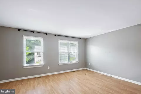 Living - 1116 Ingate Rd #1116, Halethorpe, MD 21227 photo 1 of 5