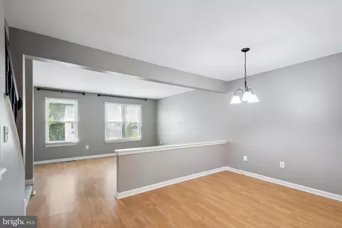 Entry Way - 1116 Ingate Rd #1116, Halethorpe, MD 21227 photo 6 of 9