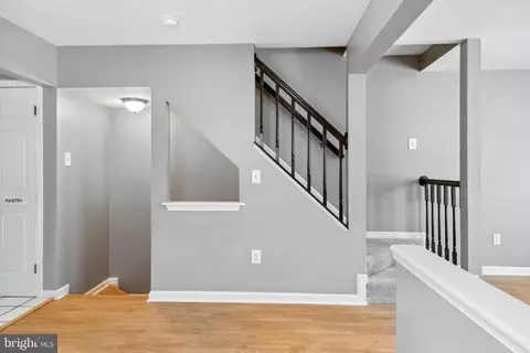 Entry Way - 1116 Ingate Rd #1116, Halethorpe, MD 21227 photo 5 of 9