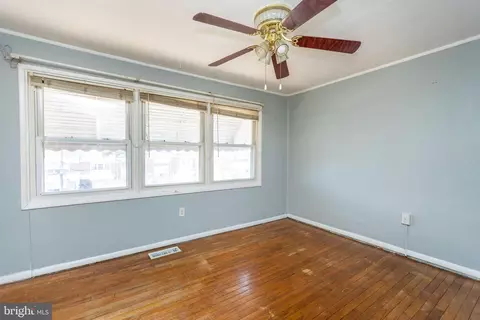 4416 Annapolis Rd, Halethorpe, MD 21227 photo 11