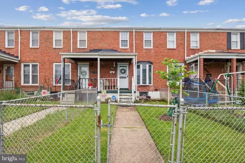 7919 Saint Claire Ln, Dundalk, MD 21222