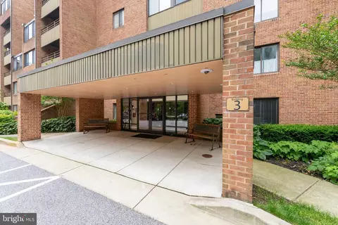 3 Southerly Ct #206, Towson, MD 21286