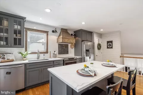 Kitchen - 5 Cunning Ct, Middle River, MD 21220 photo 4 of 6