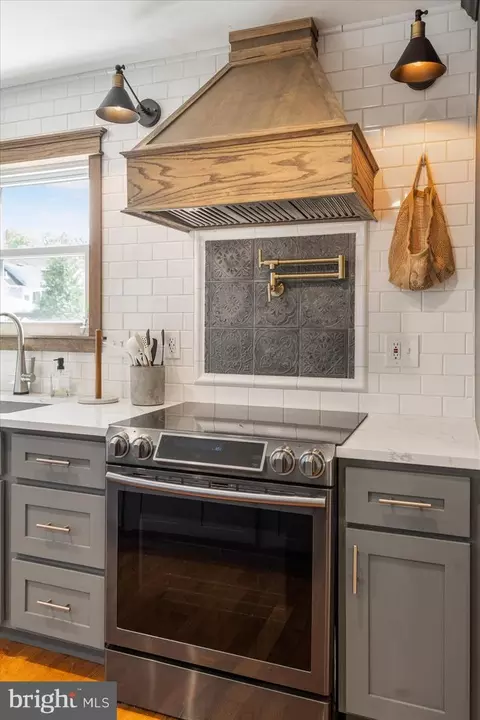 Kitchen - 5 Cunning Ct, Middle River, MD 21220 photo 6 of 6