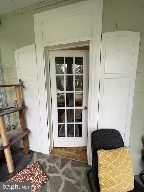 Exterior - 736 Overbrook Rd, Baltimore, MD 21212 photo 9 of 12