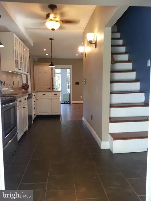 Entry Way - 736 Overbrook Rd, Baltimore, MD 21212 photo 3 of 3