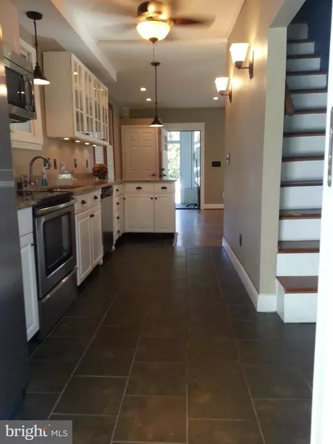 Entry Way - 736 Overbrook Rd, Baltimore, MD 21212 photo 2 of 3