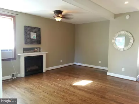 Living - 736 Overbrook Rd, Baltimore, MD 21212 photo 3 of 8