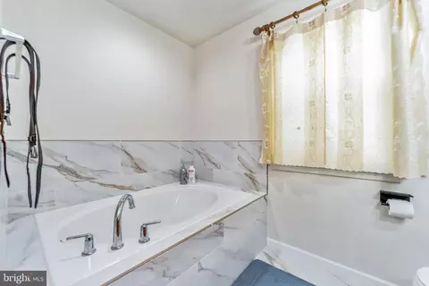 710 Nellis Rd, Middle River, MD 21220 photo 13