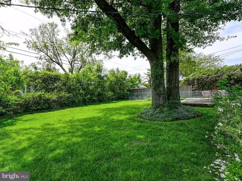 2417 Hunt Dr, Baltimore, MD 21209 photo 24