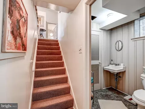 2417 Hunt Dr, Baltimore, MD 21209 photo 17