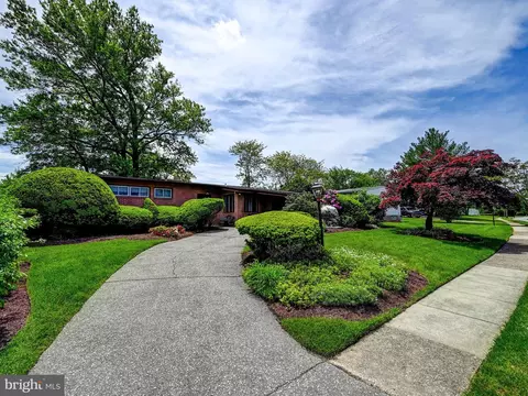 2417 Hunt Dr, Baltimore, MD 21209 photo 23
