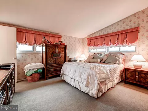 2417 Hunt Dr, Baltimore, MD 21209 photo 13