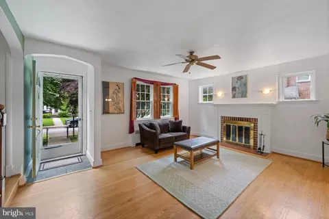 38 Dunkirk Rd, Baltimore, MD 21212 photo 4