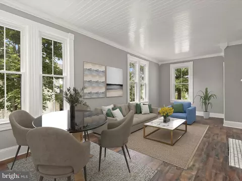 Living - 4501 Poplar Ave, Halethorpe, MD 21227 photo 2 of 5