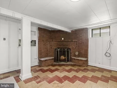 Living - 1130 Stephen Dr, Middle River, MD 21220 photo 6 of 6