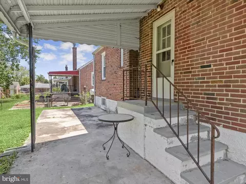 Exterior - 1130 Stephen Dr, Middle River, MD 21220 photo 2 of 6
