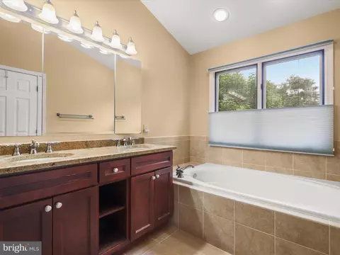 20 Stridesham Ct, Baltimore, MD 21209 photo 23