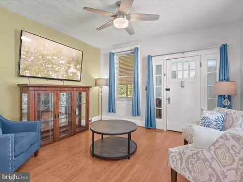 Entry Way - 5723 1st Ave, Halethorpe, MD 21227 photo 1 of 2
