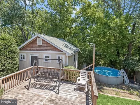 Exterior - 5723 1st Ave, Halethorpe, MD 21227 photo 5 of 17