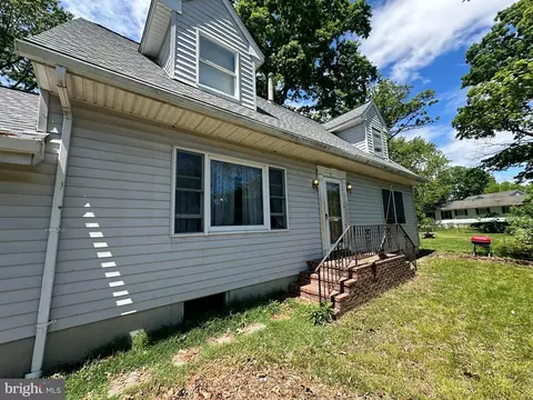 1413 Galena Rd, Essex, MD 21221