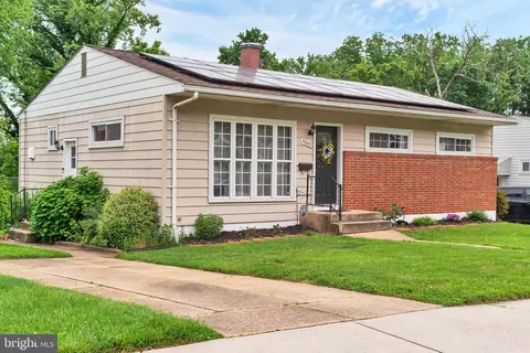 5603 Huntsmoor Rd, Halethorpe, MD 21227
