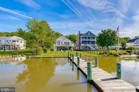 Exterior - 3733 Clarks Point Rd, Middle River, MD 21220 photo 2 of 18