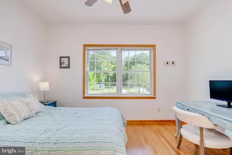 Bedroom - 3733 Clarks Point Rd, Middle River, MD 21220 photo 5 of 19