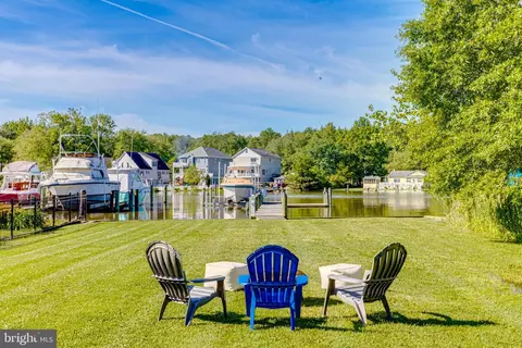 Exterior - 3733 Clarks Point Rd, Middle River, MD 21220 photo 5 of 18