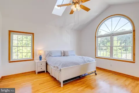 Bedroom - 3733 Clarks Point Rd, Middle River, MD 21220 photo 12 of 19