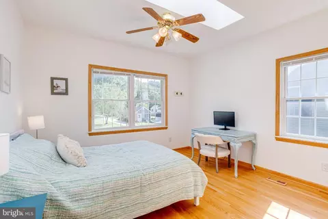 Bedroom - 3733 Clarks Point Rd, Middle River, MD 21220 photo 6 of 19