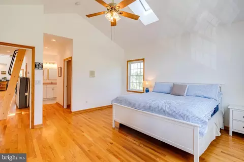 Bedroom - 3733 Clarks Point Rd, Middle River, MD 21220 photo 10 of 19