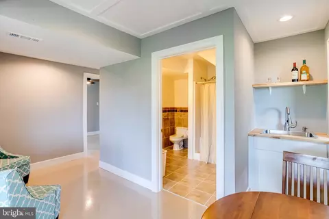 Entry Way - 3733 Clarks Point Rd, Middle River, MD 21220 photo 5 of 8