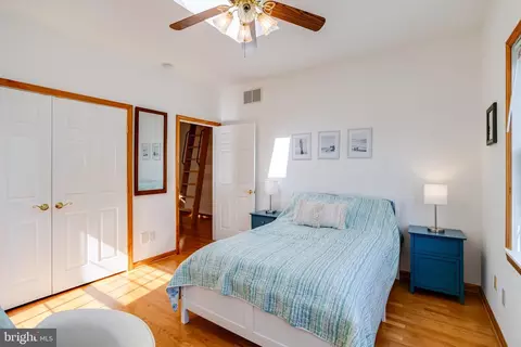 Bedroom - 3733 Clarks Point Rd, Middle River, MD 21220 photo 1 of 19