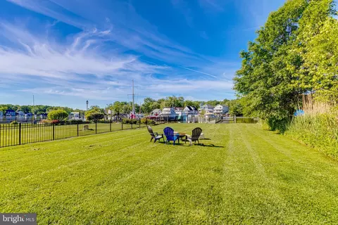 Exterior - 3733 Clarks Point Rd, Middle River, MD 21220 photo 13 of 18