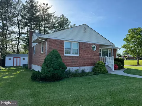 8816 Alnwick Rd, Parkville, MD 21234