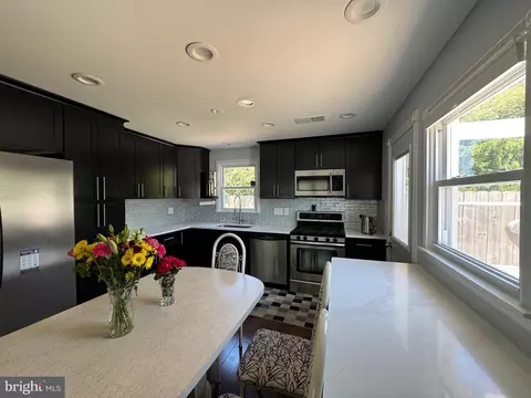 2516 Lightfoot Dr, Baltimore, MD 21209 photo 8