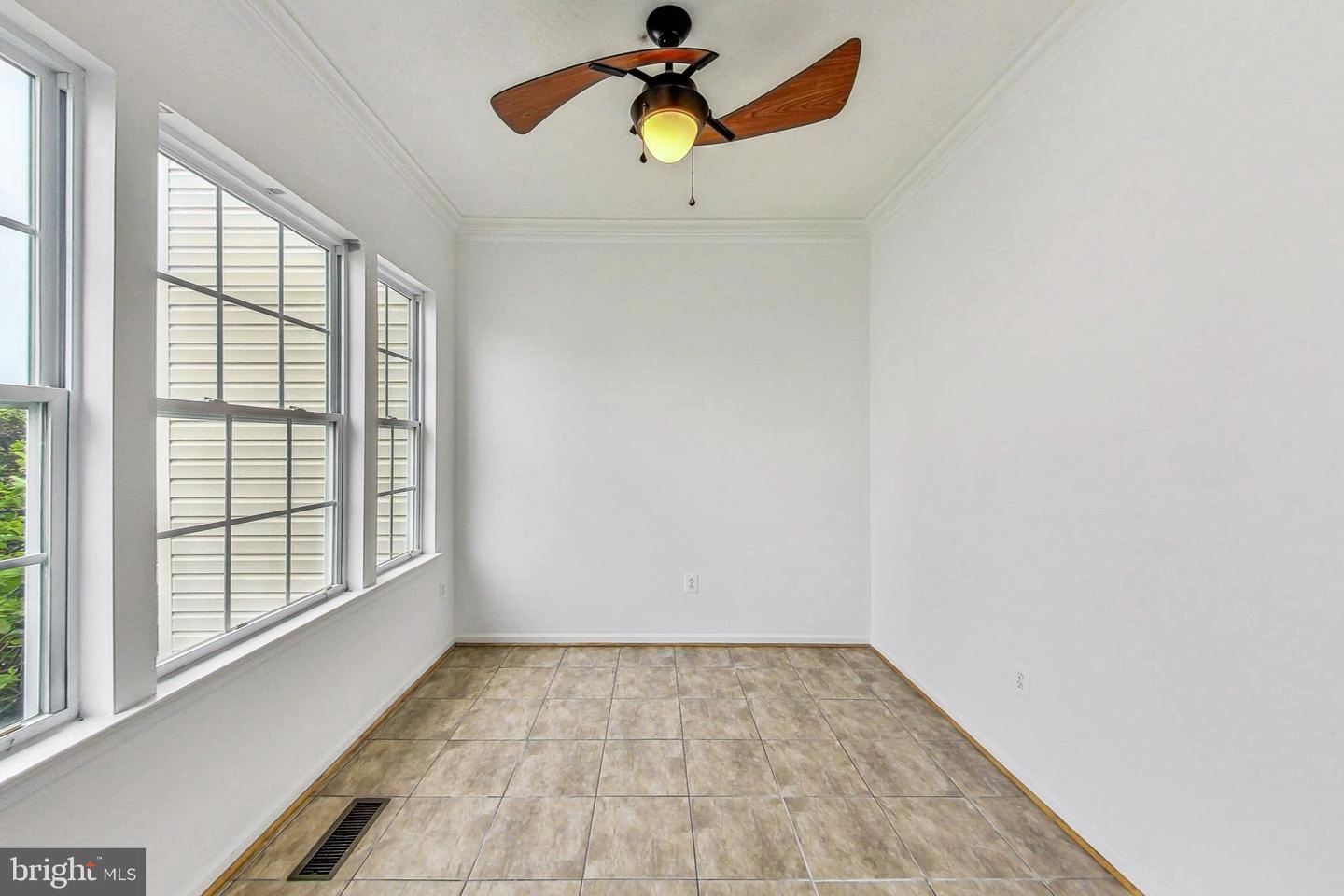 9667 Biggs Rd, Middle River, MD 21220 photo 18