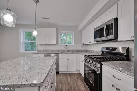 1911 Victory Dr, Halethorpe, MD 21227 photo 9