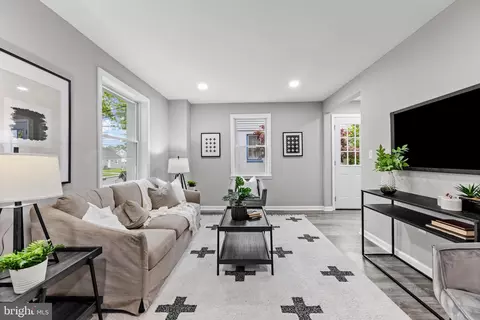 7909 Rolling View Ave, Nottingham, MD 21236 photo 4