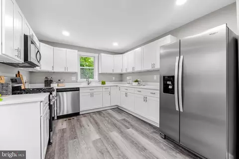 7909 Rolling View Ave, Nottingham, MD 21236 photo 8