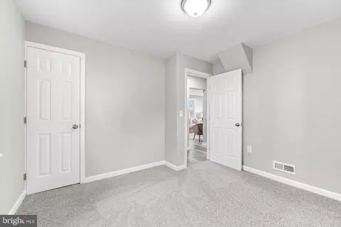 7909 Rolling View Ave, Nottingham, MD 21236 photo 17