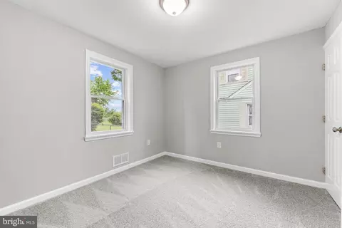 7909 Rolling View Ave, Nottingham, MD 21236 photo 16