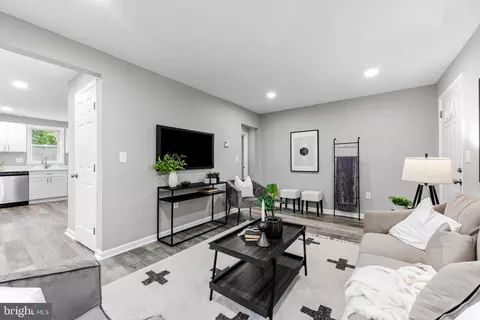 7909 Rolling View Ave, Nottingham, MD 21236 photo 6