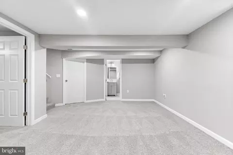 7909 Rolling View Ave, Nottingham, MD 21236 photo 28