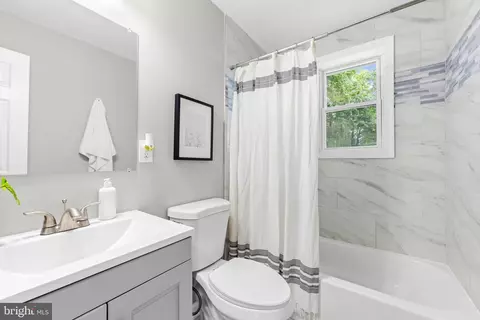 7909 Rolling View Ave, Nottingham, MD 21236 photo 19